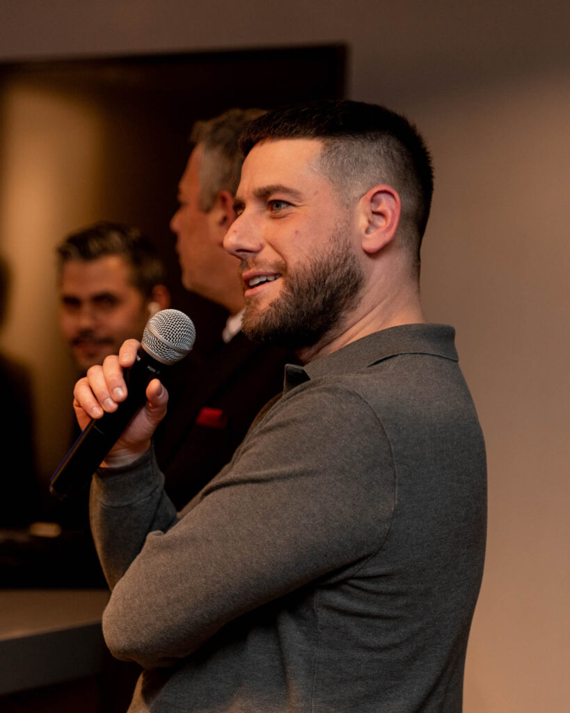 aggelos-borlokas-corporate-endless-12