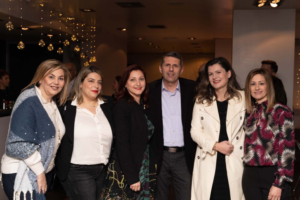 aggelos-borlokas-corporate-endless-13