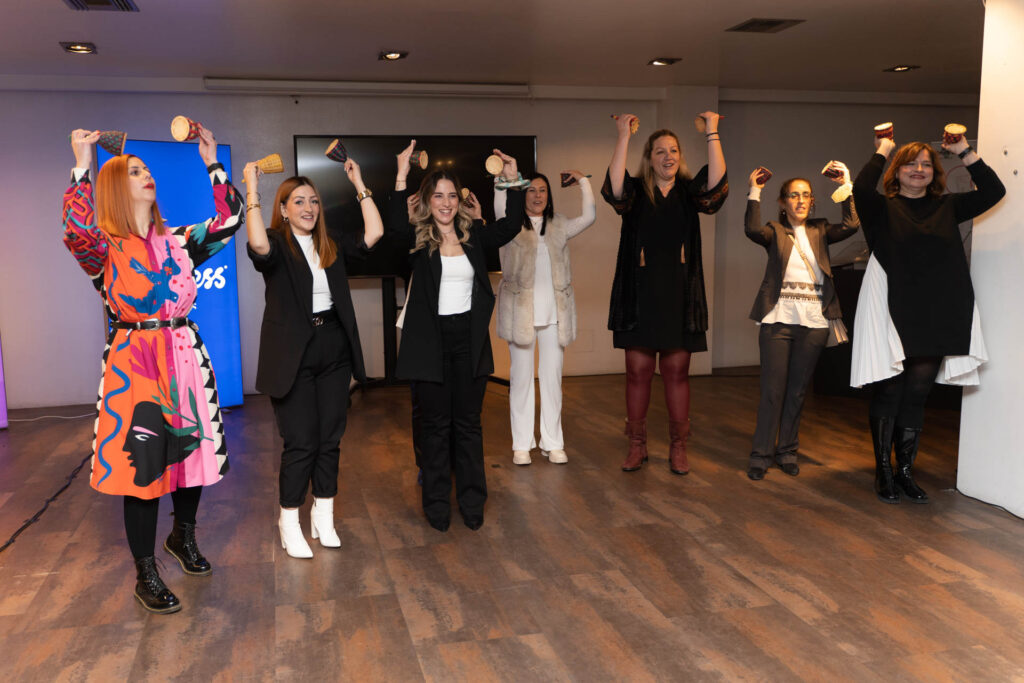 aggelos-borlokas-corporate-endless-33