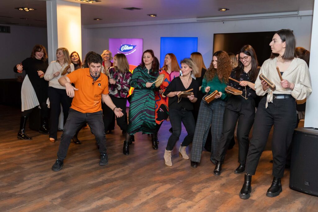 aggelos-borlokas-corporate-endless-38