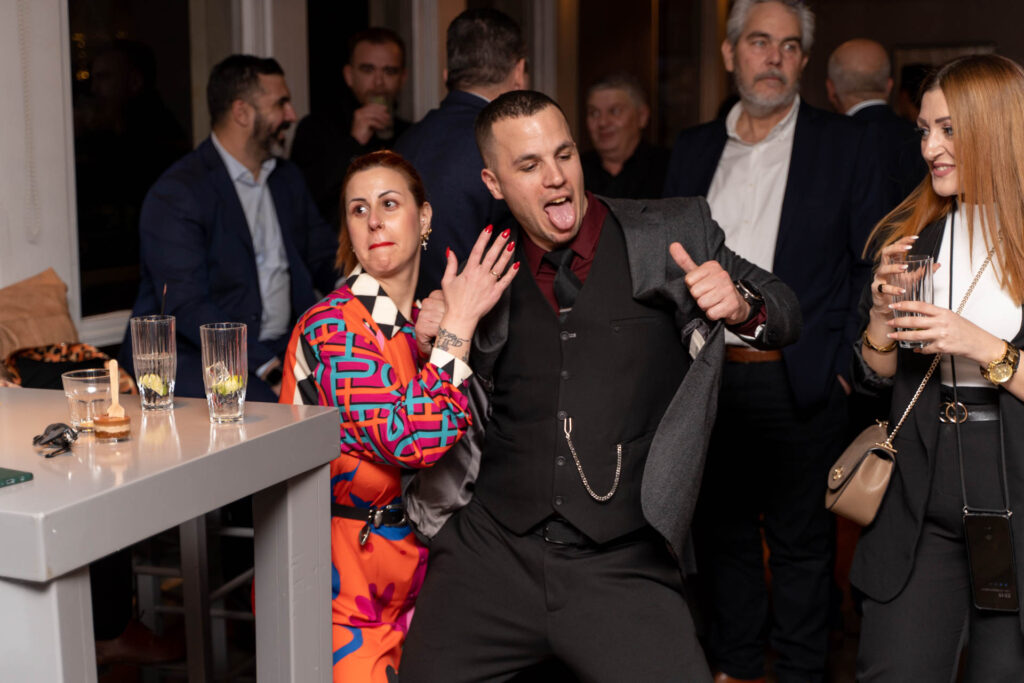 aggelos-borlokas-corporate-endless-46