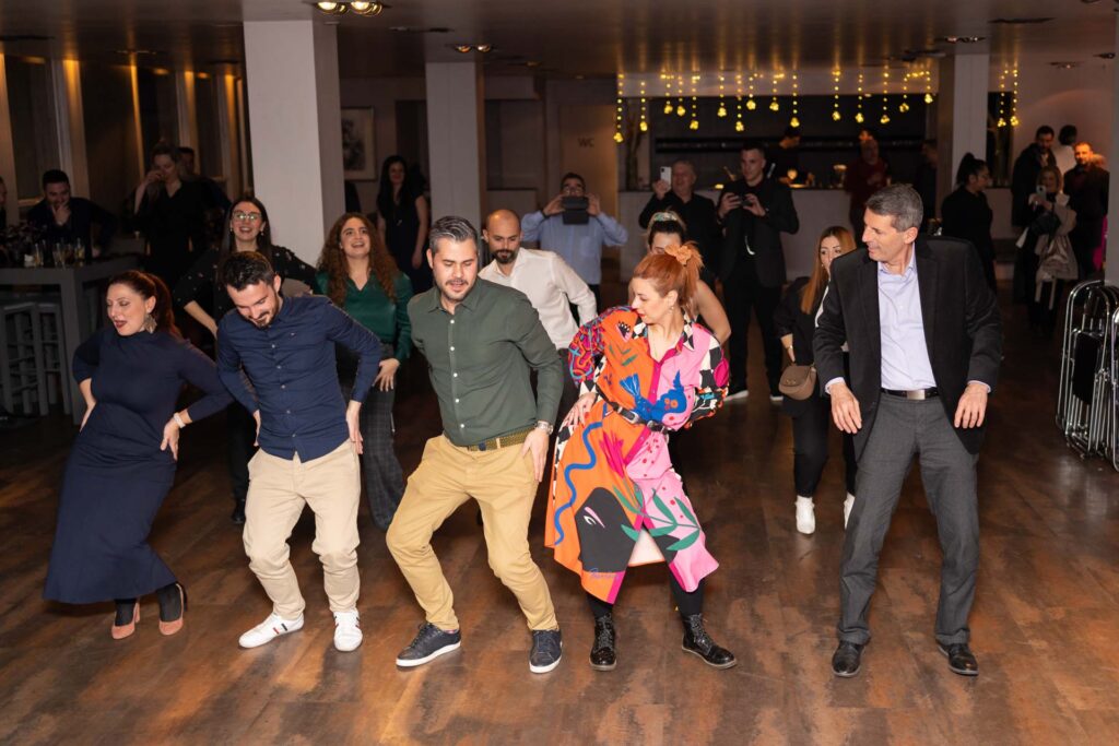 aggelos-borlokas-corporate-endless-48